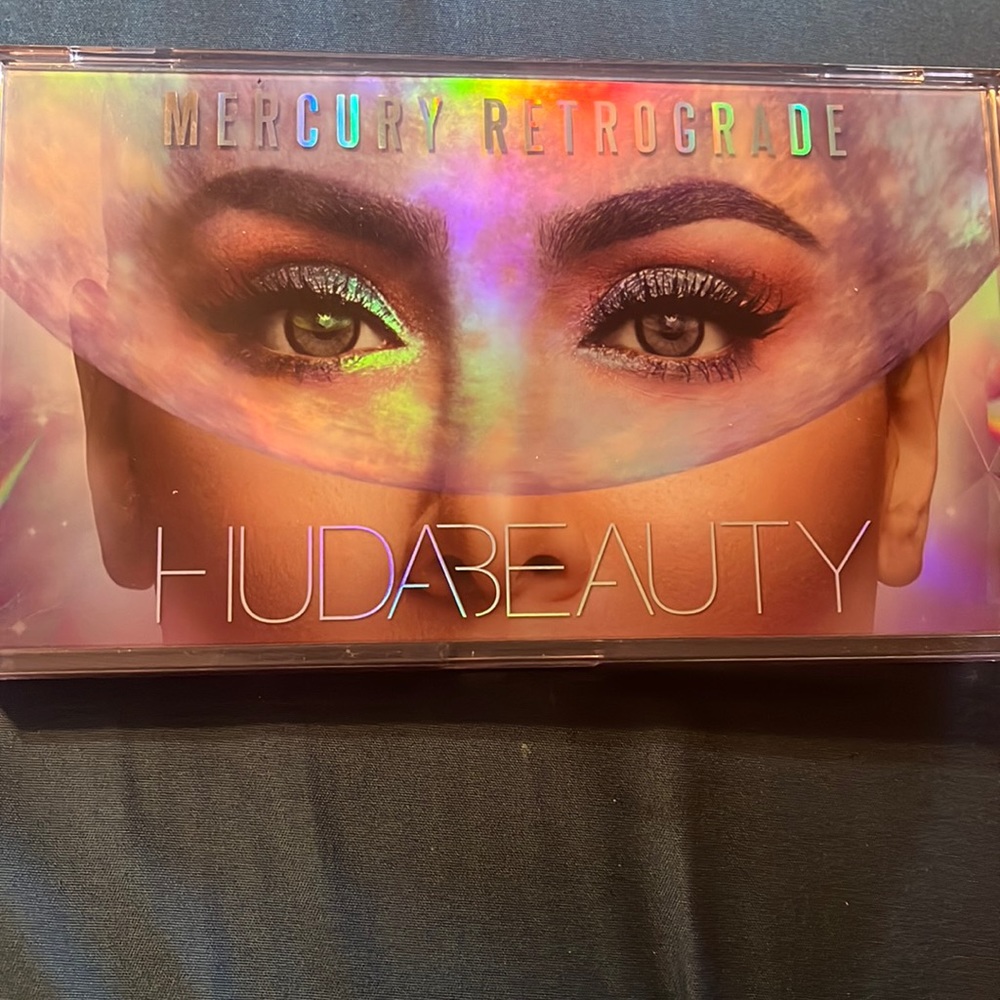Brand new Huds beauty mercury Retrograde pallet only swatched